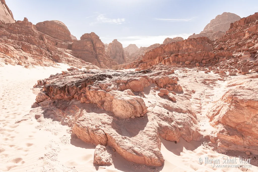 2010 1219 0097 Daytrip White Canyon Sinai Desert Egypt 1280px © Marjan Schmit Visser 1 Ontdek unieke landschapsfotografie van de Nederlandse kust: Waddenzee, Noordzee, natuur, rust & sfeer. Bekijk de collectie van Marjan Schmit Visser.