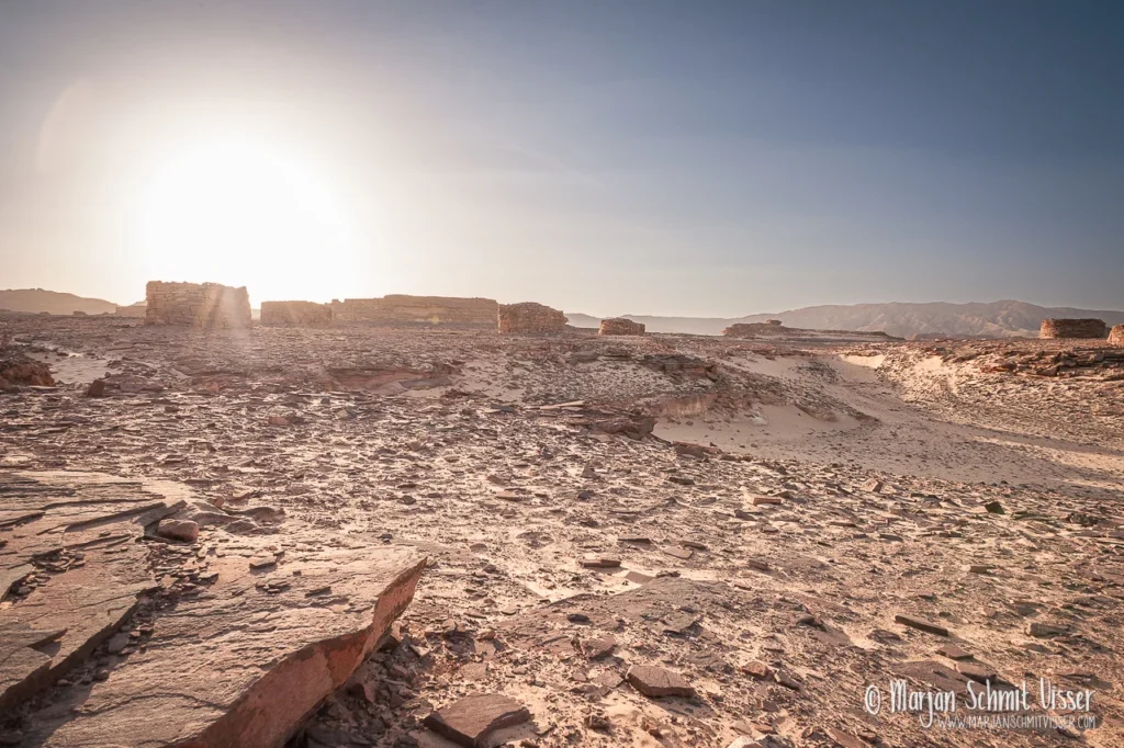Sinaï Woestijn 4 Sinaï Woestijn 2011 1016 1331 Desert Trip Dahab 1280px © Marjan Schmit Visser Ontdek unieke landschapsfotografie van de Nederlandse kust: Waddenzee, Noordzee, natuur, rust & sfeer. Bekijk de collectie van Marjan Schmit Visser.