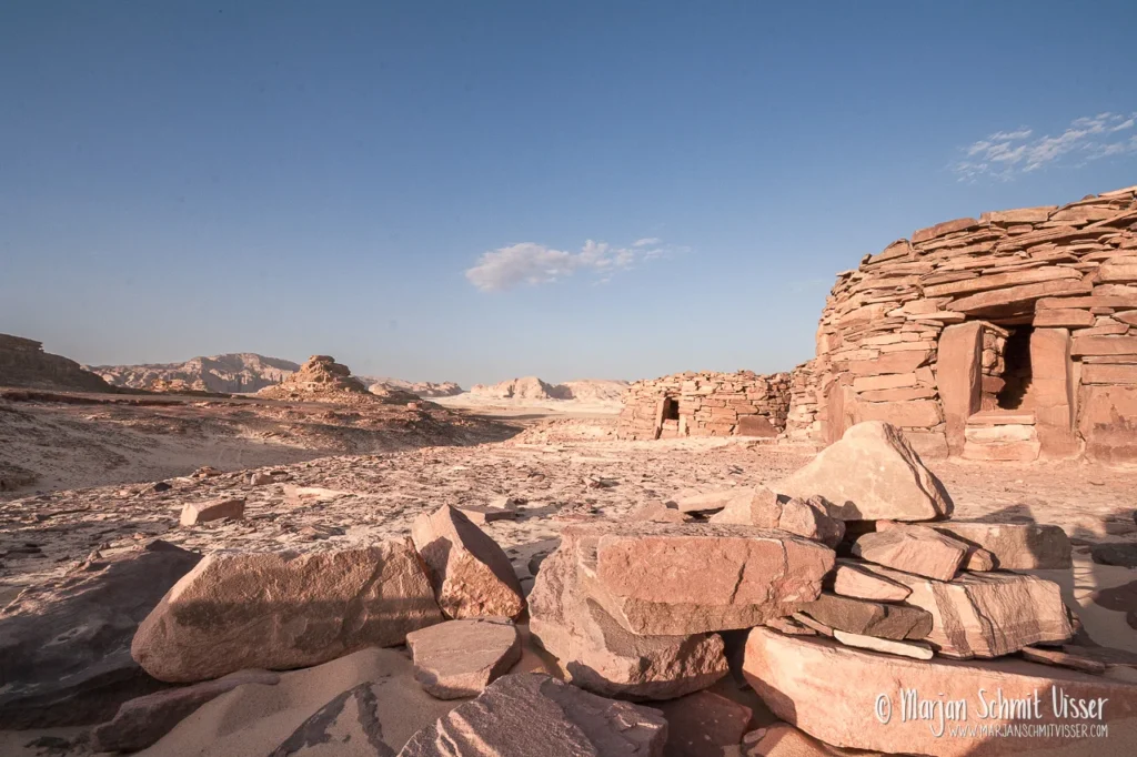 2011 1016 1342 Desert Trip Dahab 1280px © Marjan Schmit Visser Ontdek unieke landschapsfotografie van de Nederlandse kust: Waddenzee, Noordzee, natuur, rust & sfeer. Bekijk de collectie van Marjan Schmit Visser.
