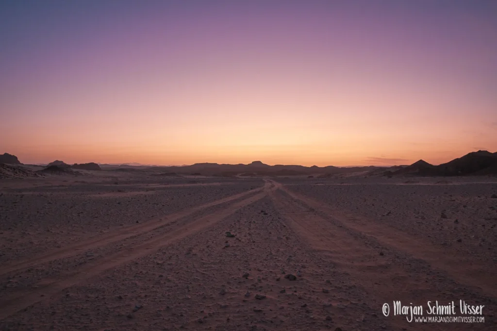 Sinaï Woestijn 12 Sinaï Woestijn 2011 1016 1388 Desert Trip Dahab 1280px © Marjan Schmit Visser Ontdek unieke landschapsfotografie van de Nederlandse kust: Waddenzee, Noordzee, natuur, rust & sfeer. Bekijk de collectie van Marjan Schmit Visser.